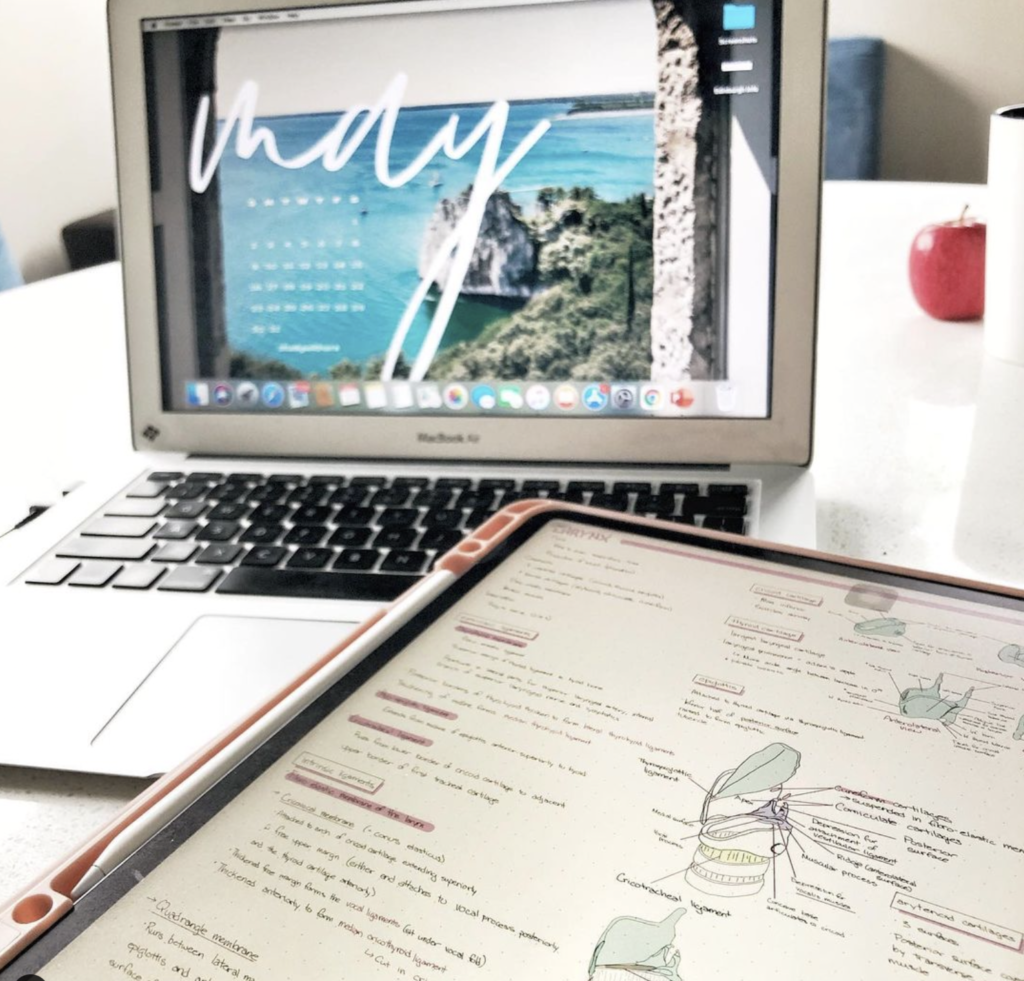 9 Best iPad Accessories For Students in 2022